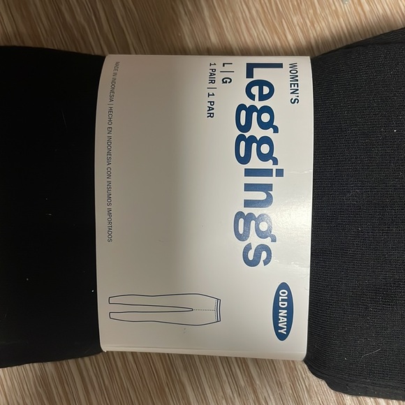 Old Navy Women’s Leggings - Picture 3 of 4